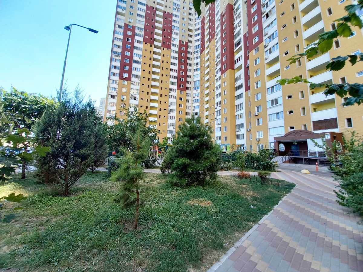 Продажа 1-комнатной квартиры 55 м², Сергея Данченко ул., 5