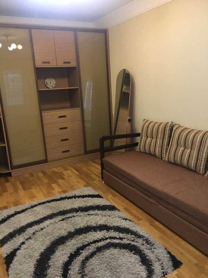 Оренда 3-кімнатної квартири 75 м², Івана Миколайчука вул., 17/1