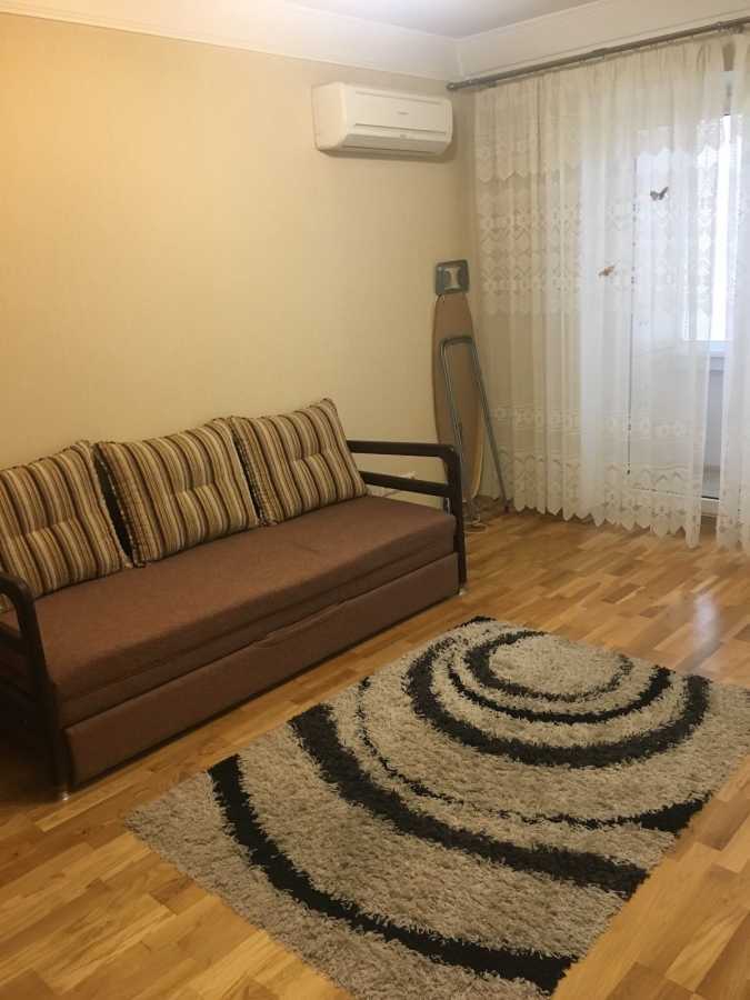 Оренда 3-кімнатної квартири 75 м², Івана Миколайчука вул., 17/1