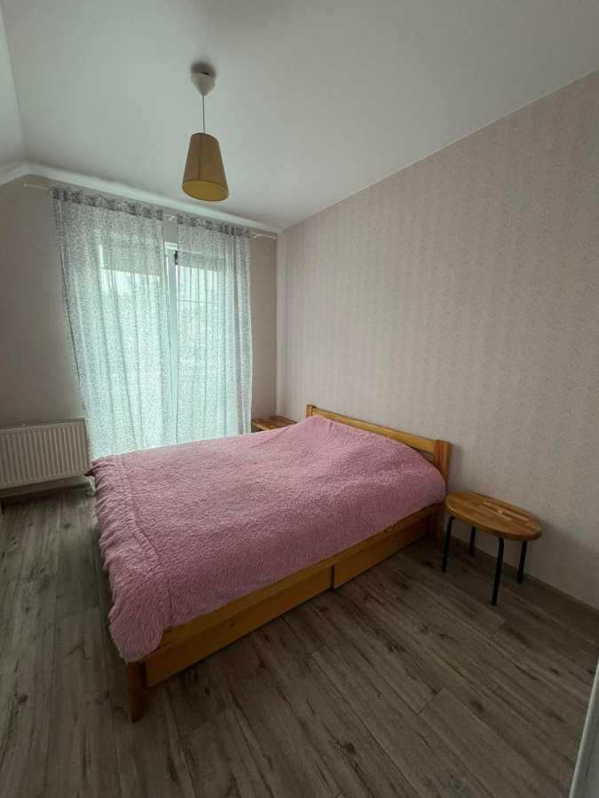 Продаж 3-кімнатної квартири 73 м², Придорожня вул., 2