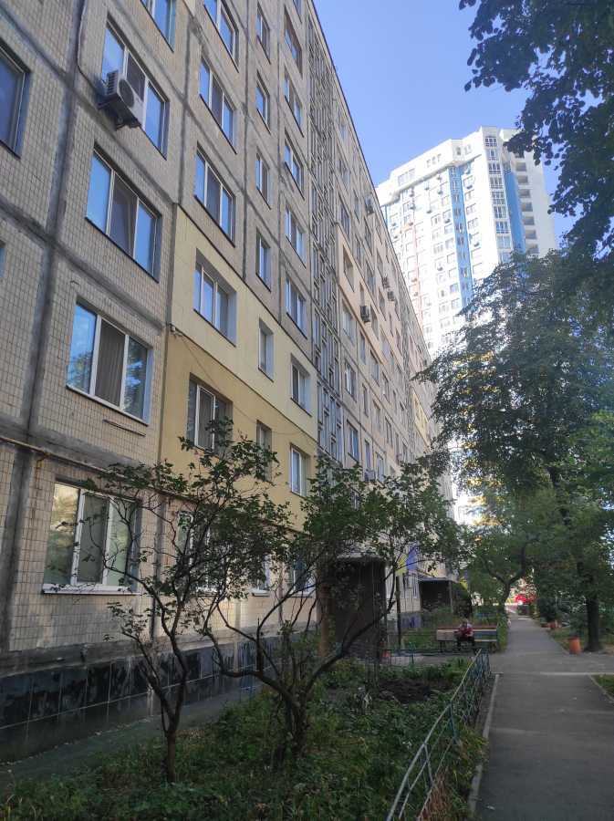 Продаж 2-кімнатної квартири 45 м², Бакинська вул., 37