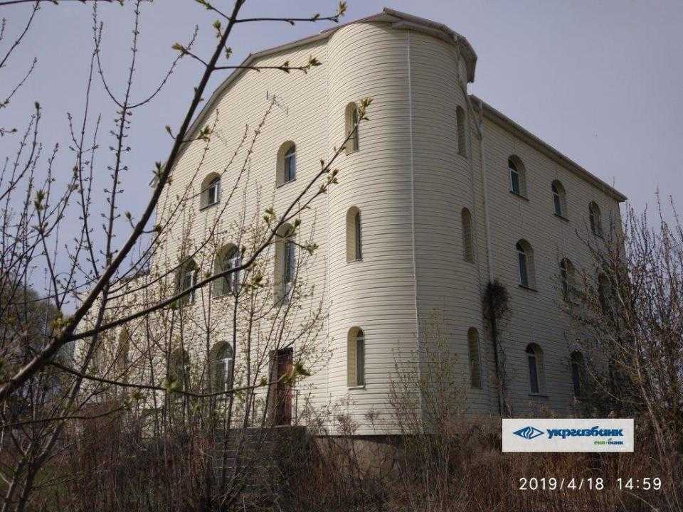 Продаж будинку 734.8 м², 1б