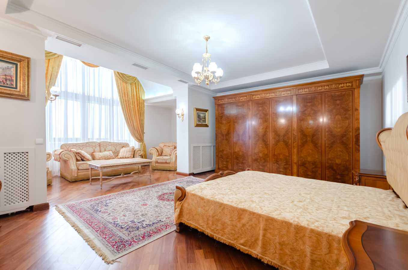 Продаж будинку 615 м², Оболонська пл., 63