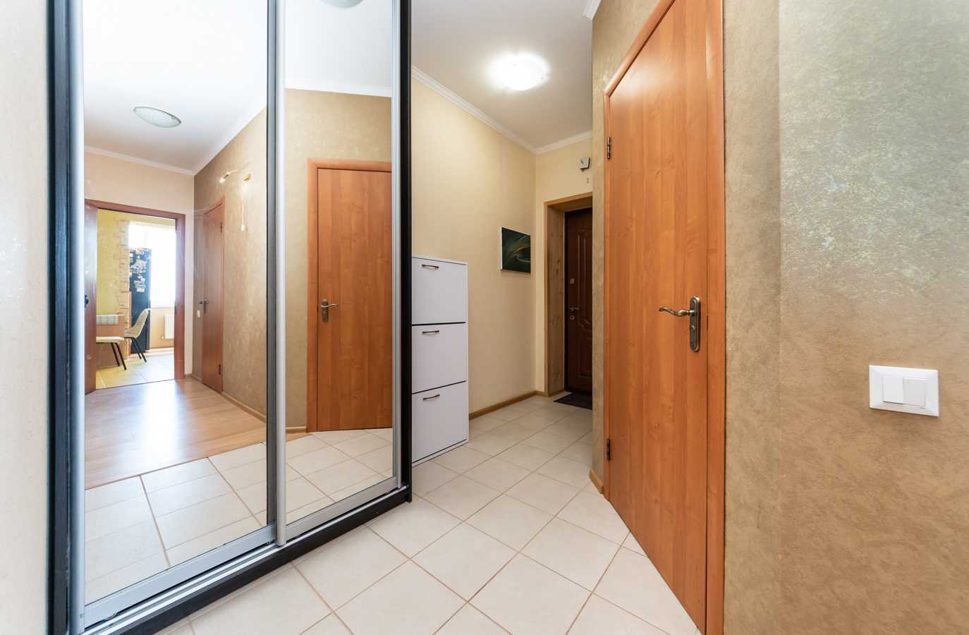 Продаж 2-кімнатної квартири 56 м², Європейська вул., 3А