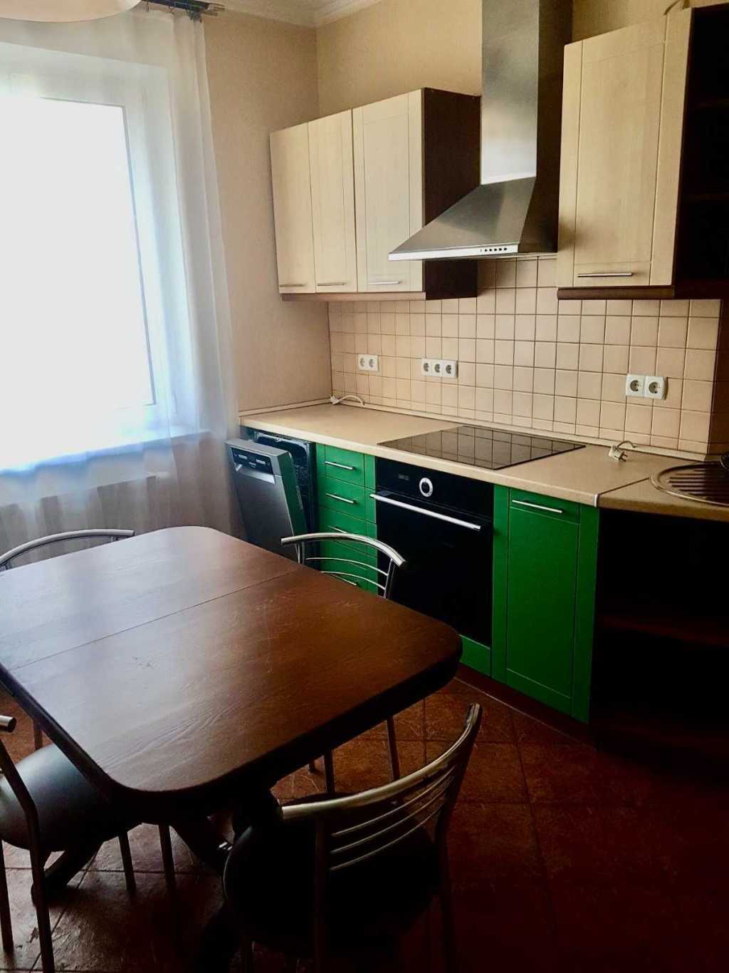 Оренда 2-кімнатної квартири 80 м², Вуликова вул., Лайоша Гавро, 1