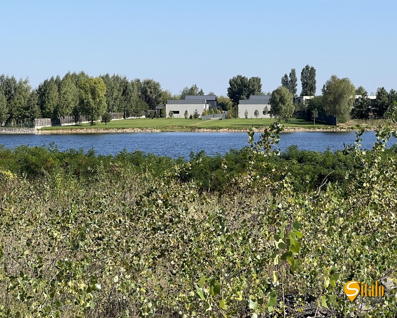 Продаж ділянки під індивідуальне житлове будівництво 66 соток, 3-я Озерна вул.