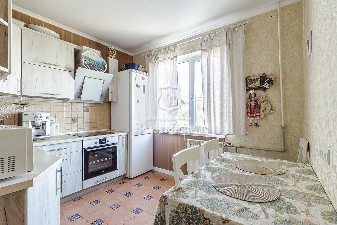 Продаж 3-кімнатної квартири 75 м², Печенізька вул., 34