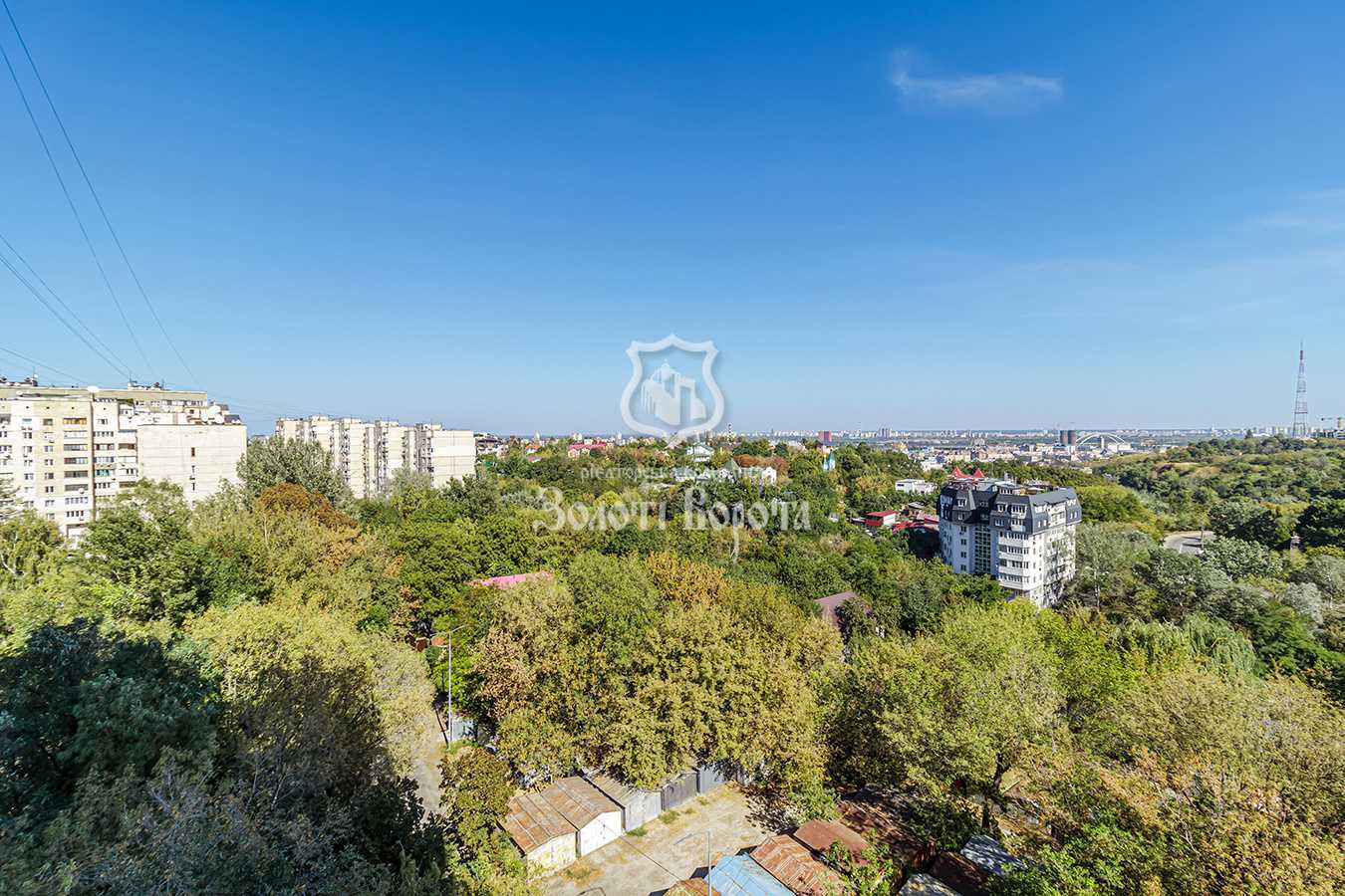 Продаж 3-кімнатної квартири 75 м², Печенізька вул., 34