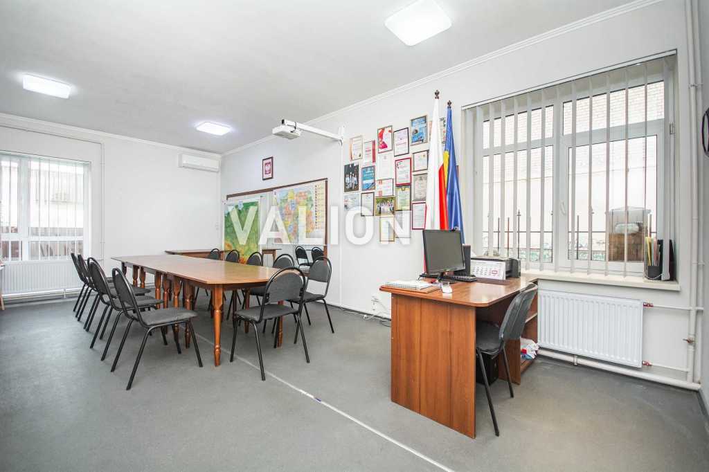 Продаж офісу 316.6 м², Сєрова вул., Чорних Запорожців (Короленка), 25