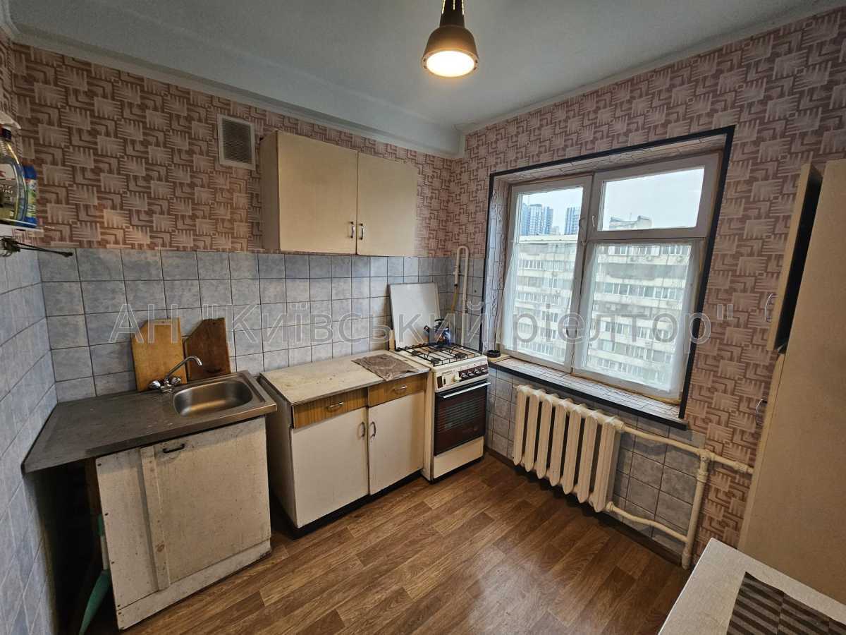 Продажа 3-комнатной квартиры 62 м², Большая Васильковская ул., 145/1