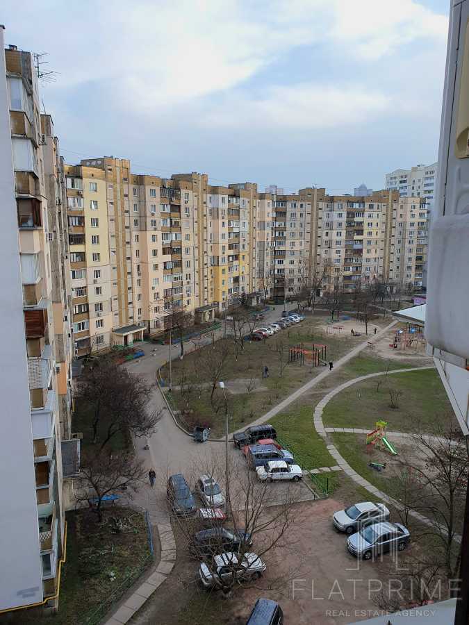 Продажа 2-комнатной квартиры 51.2 м², Михаила Донца ул., Драгоманова, 42а