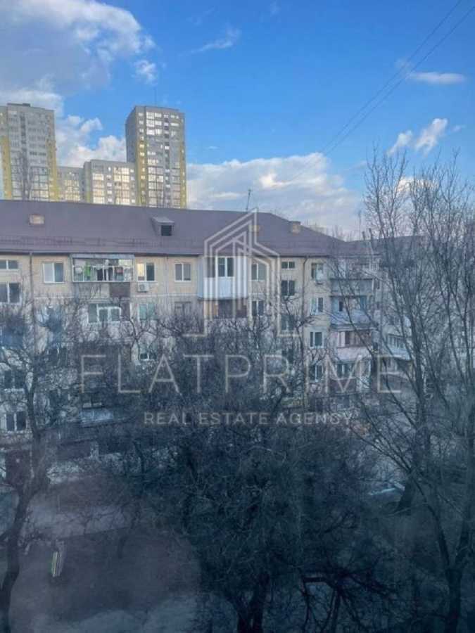 Продажа 2-комнатной квартиры 44 м², Николая Василенко ул., 11