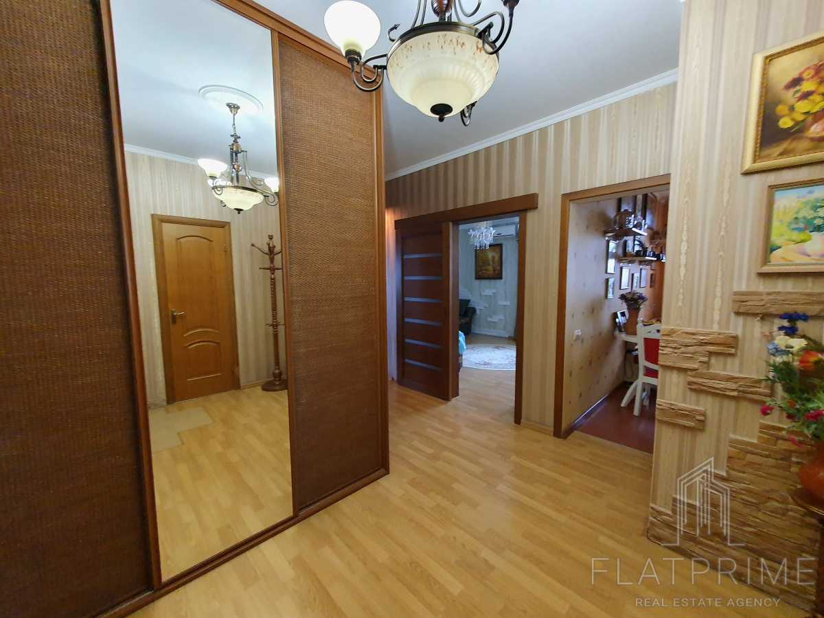 Продажа 3-комнатной квартиры 88.4 м², Степана Руданского ул., 4-6