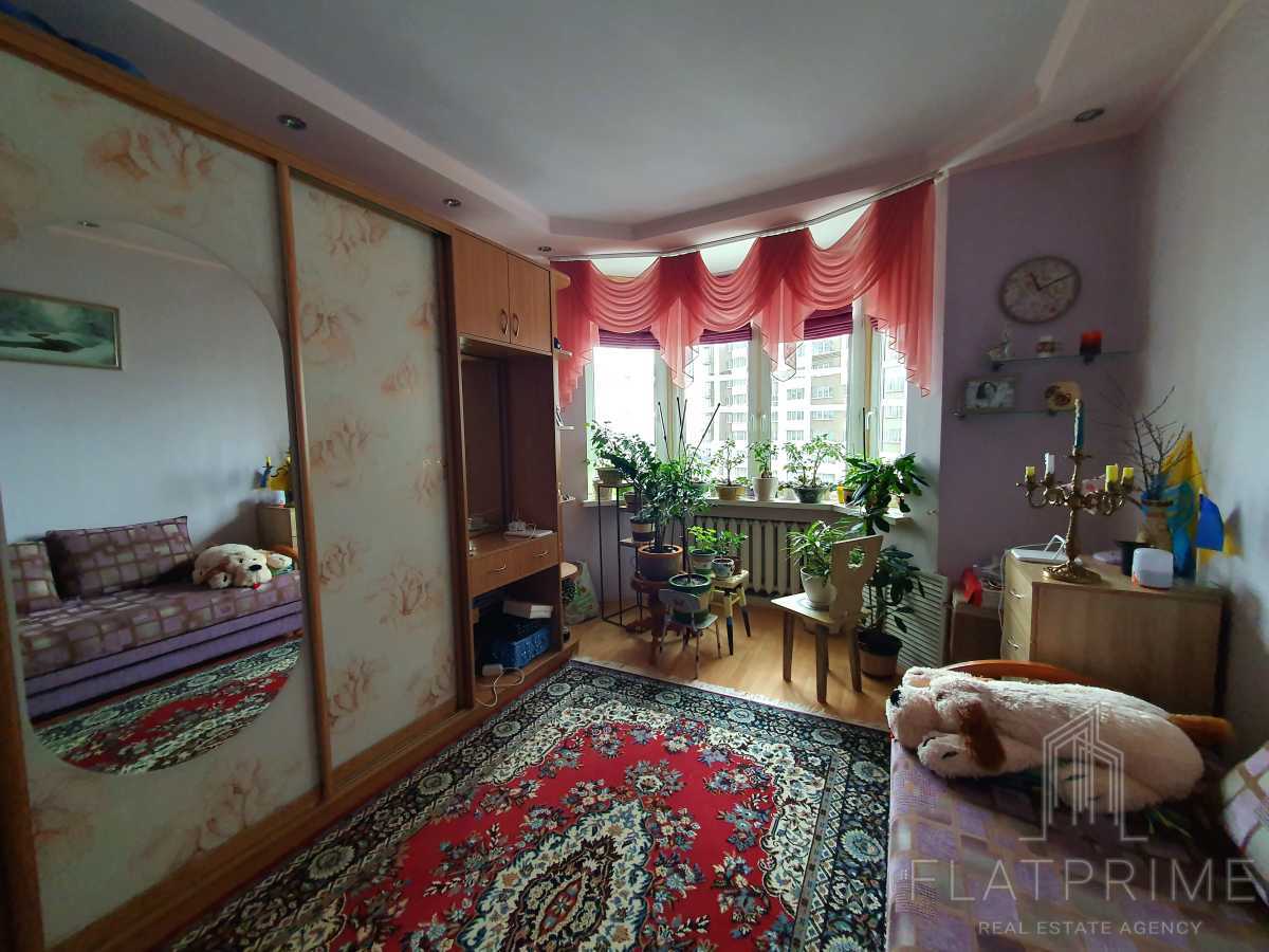 Продаж 3-кімнатної квартири 88.4 м², Степана Руданського вул., 4-6