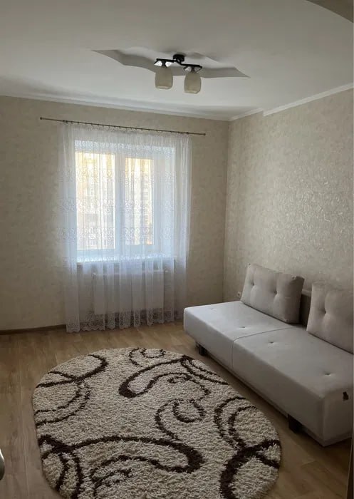 Продаж 2-кімнатної квартири 60 м², Харківська вул.