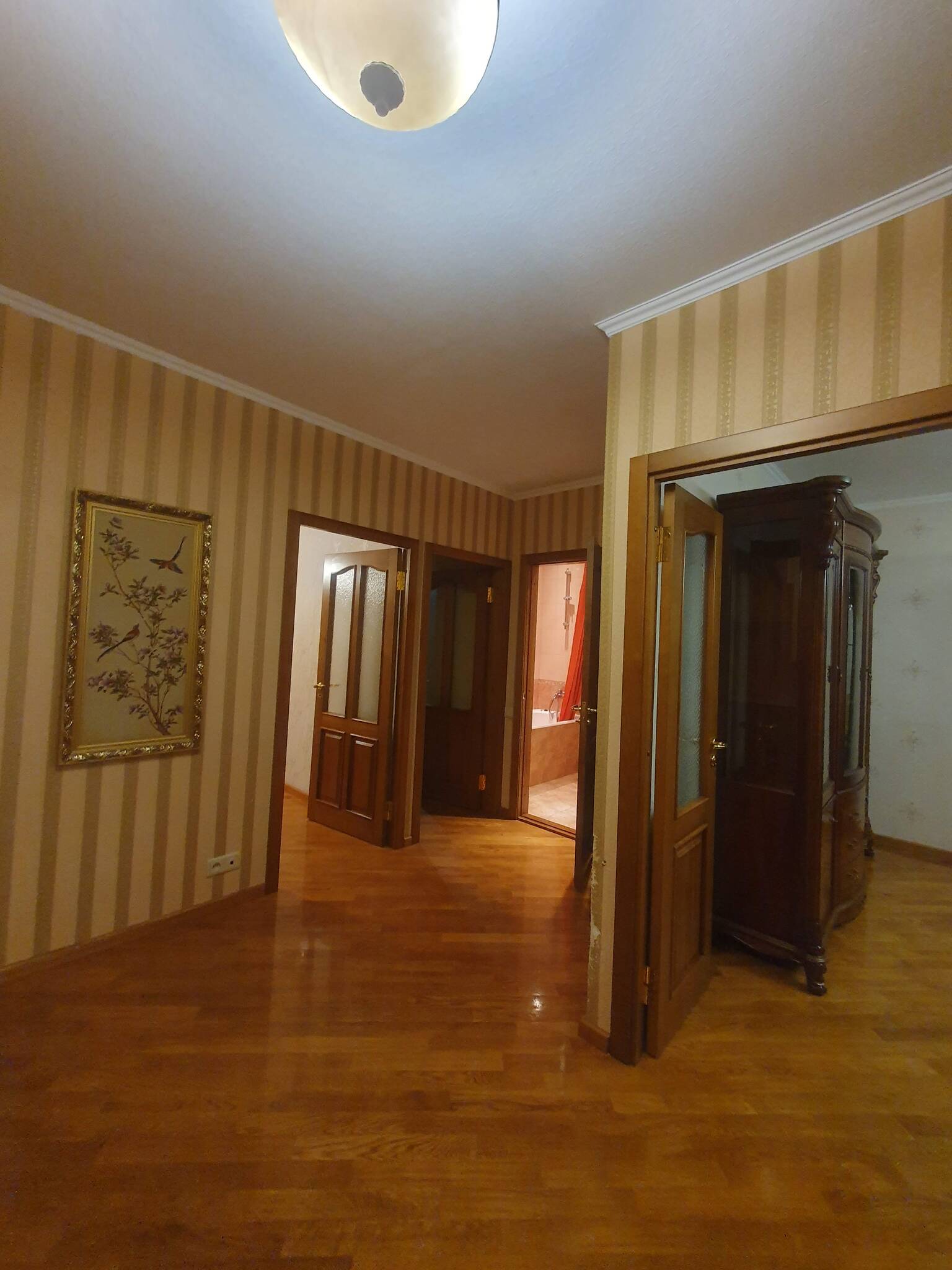 Продаж 3-кімнатної квартири 68 м², Джерельна вул., вул.13