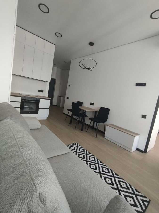 Продаж 2-кімнатної квартири 55 м², Перемоги просп., 11