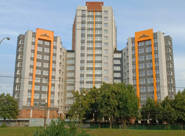 Продаж 3-кімнатної квартири 82 м², Харківська вул.