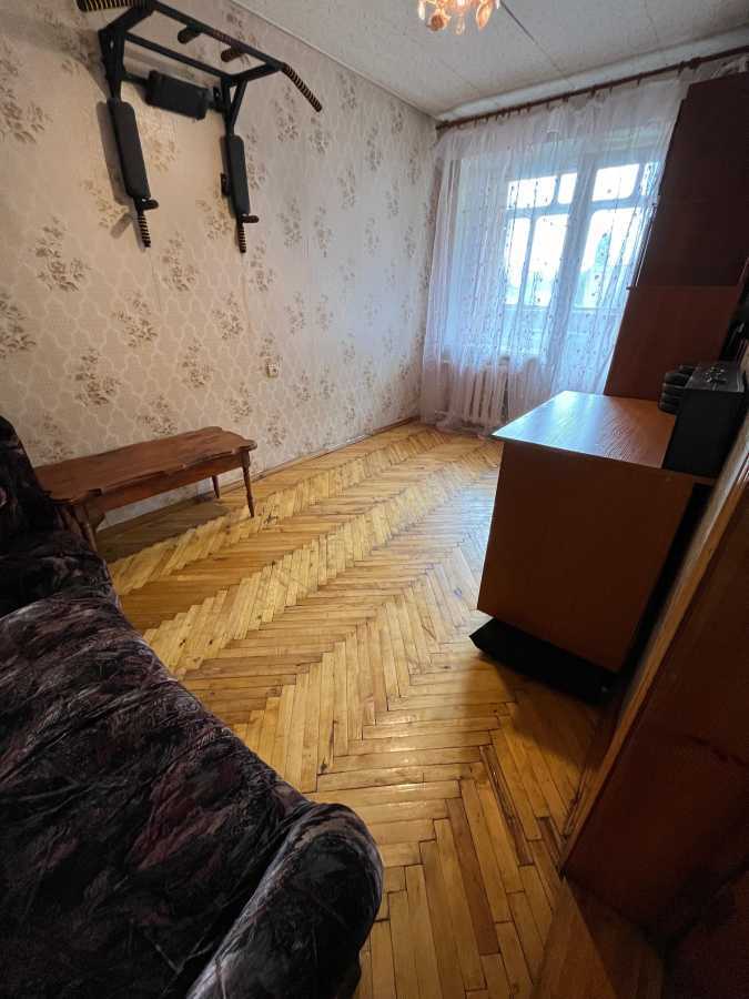 Продаж 2-кімнатної квартири 50 м², Сєрова вул., Незалежності, 12