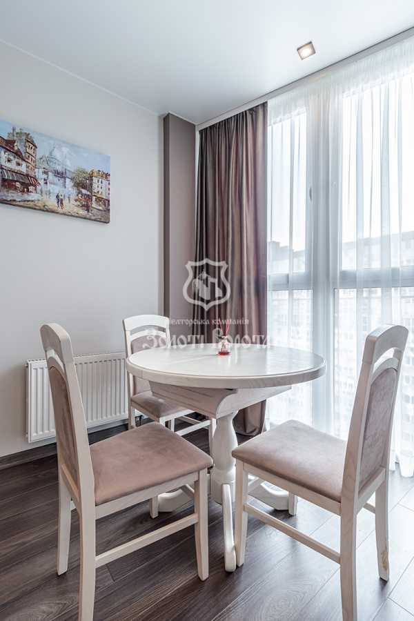 Продаж 1-кімнатної квартири 52 м², Михайла Донця вул., Драгоманова, 2а