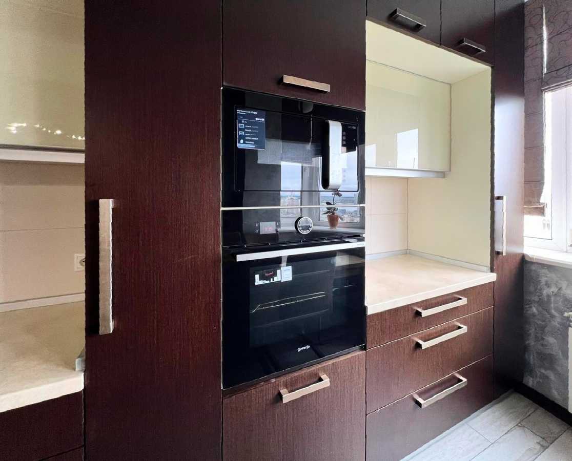 Продажа 3-комнатной квартиры 108 м², Михаила Донца ул., Драгоманова, 40ж