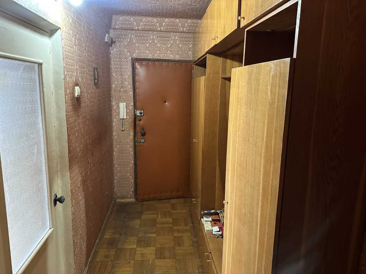 Продажа 3-комнатной квартиры 72 м², Зодчих ул., 34