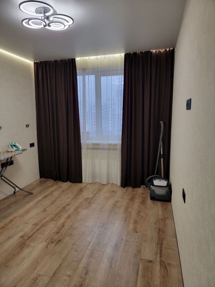 Продажа 2-комнатной квартиры 82 м²