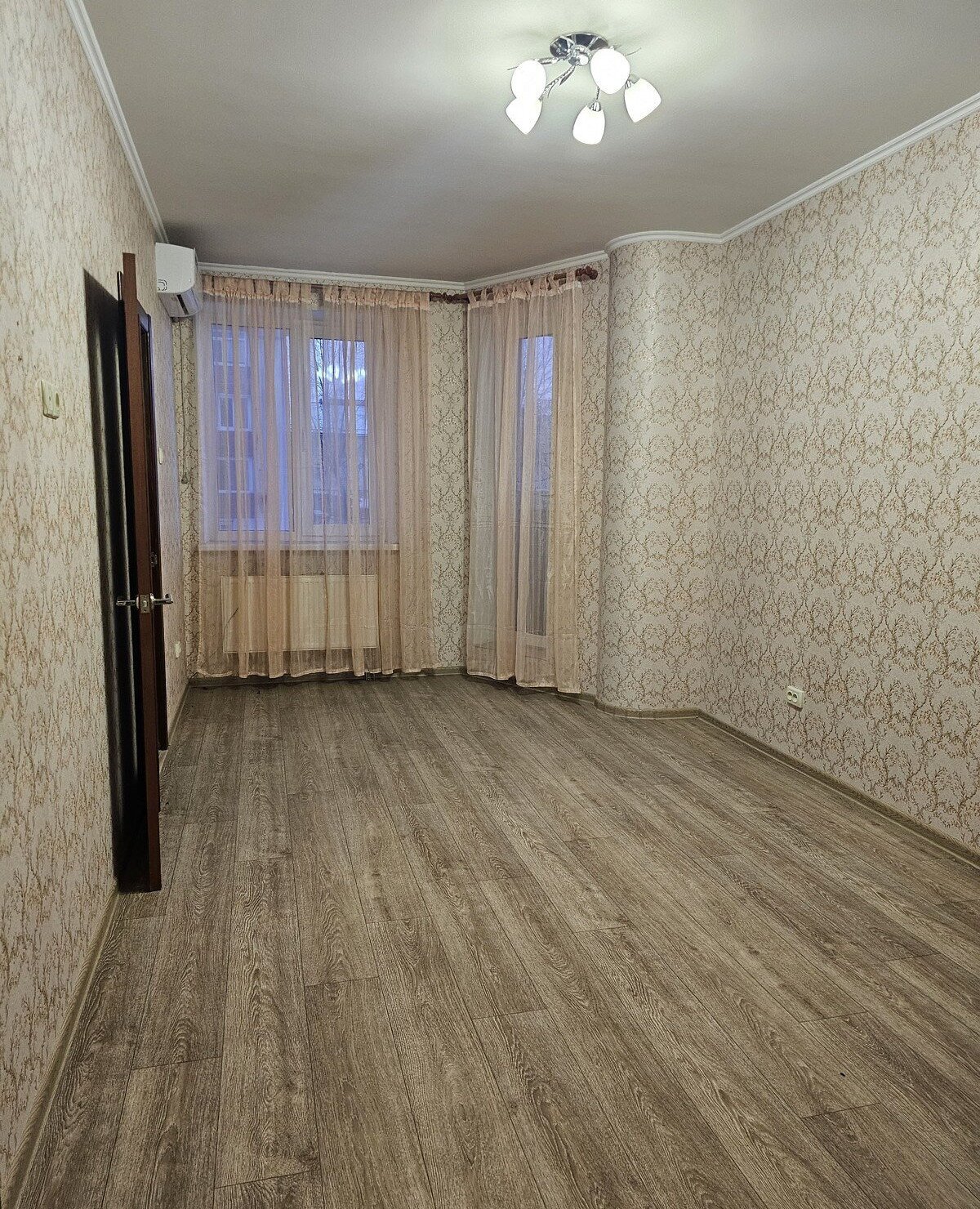 Продаж 1-кімнатної квартири 41 м²