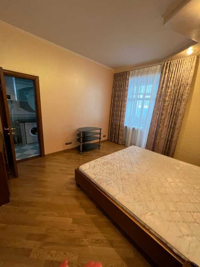 Аренда 3-комнатной квартиры 158 м², Пожарского ул., 4