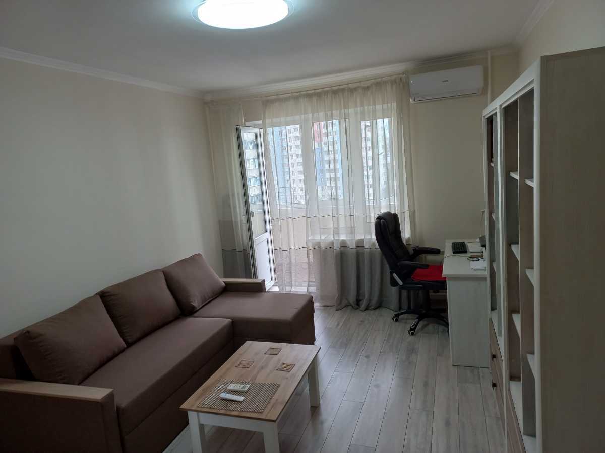 Продаж 2-кімнатної квартири 51 м², Хорольська вул., 8/4