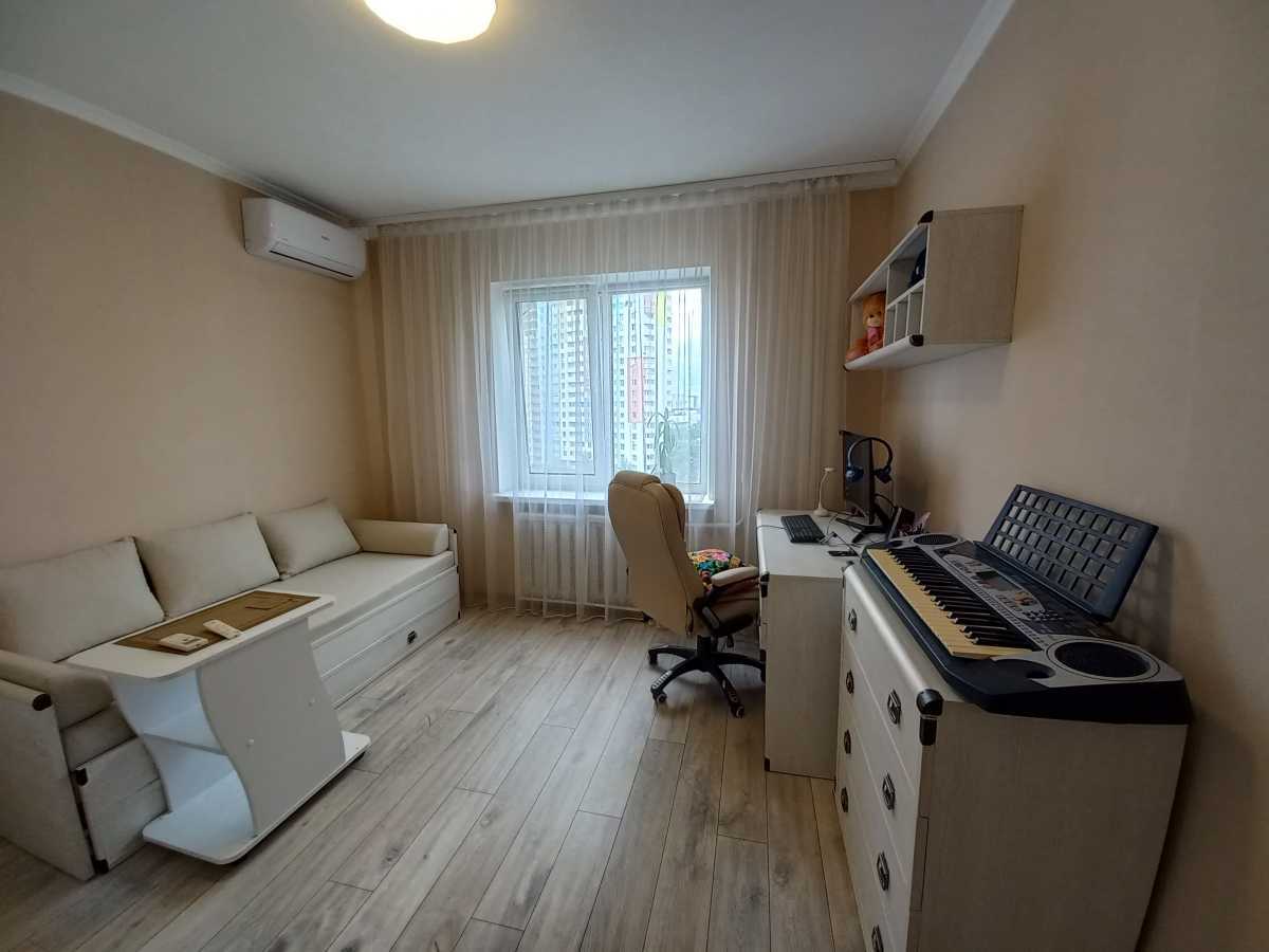 Продаж 2-кімнатної квартири 51 м², Хорольська вул., 8/4