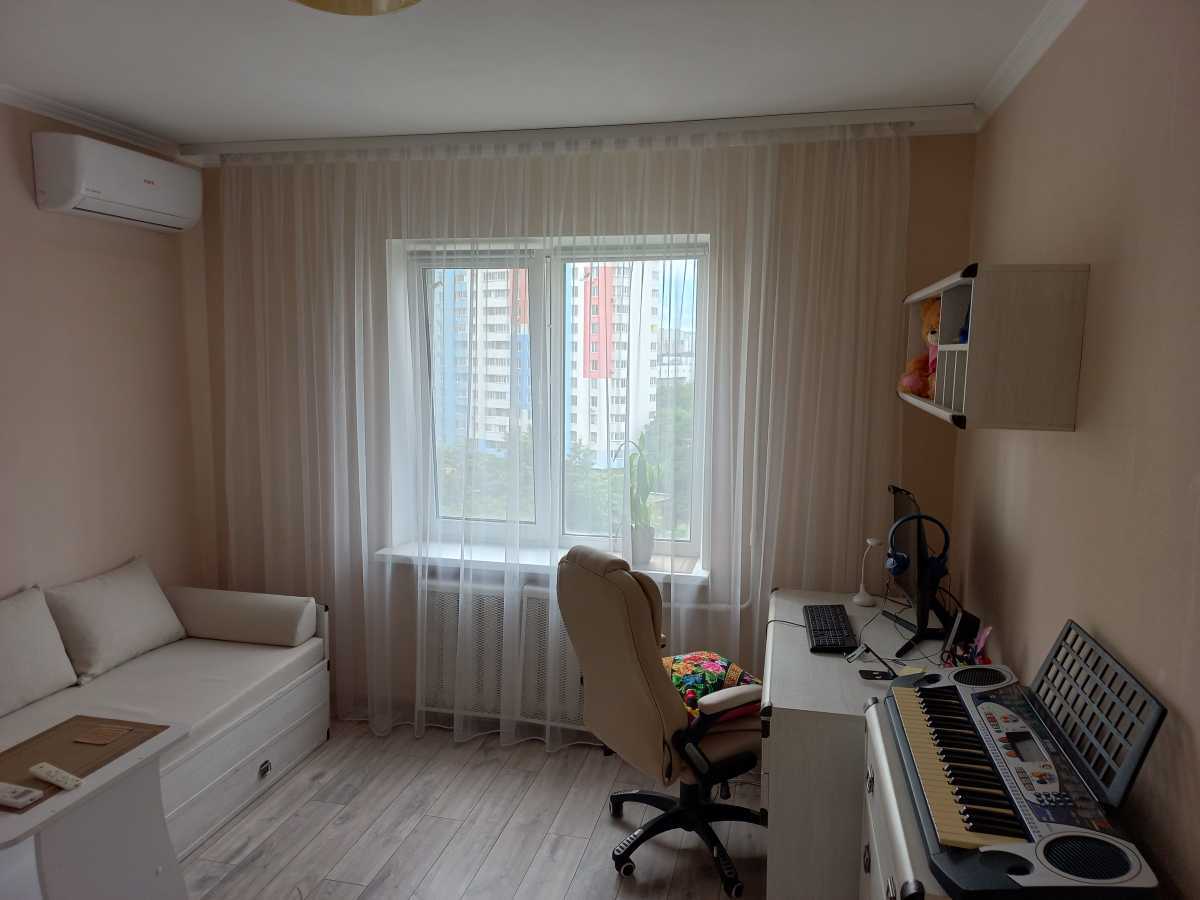 Продаж 2-кімнатної квартири 51 м², Хорольська вул., 8/4