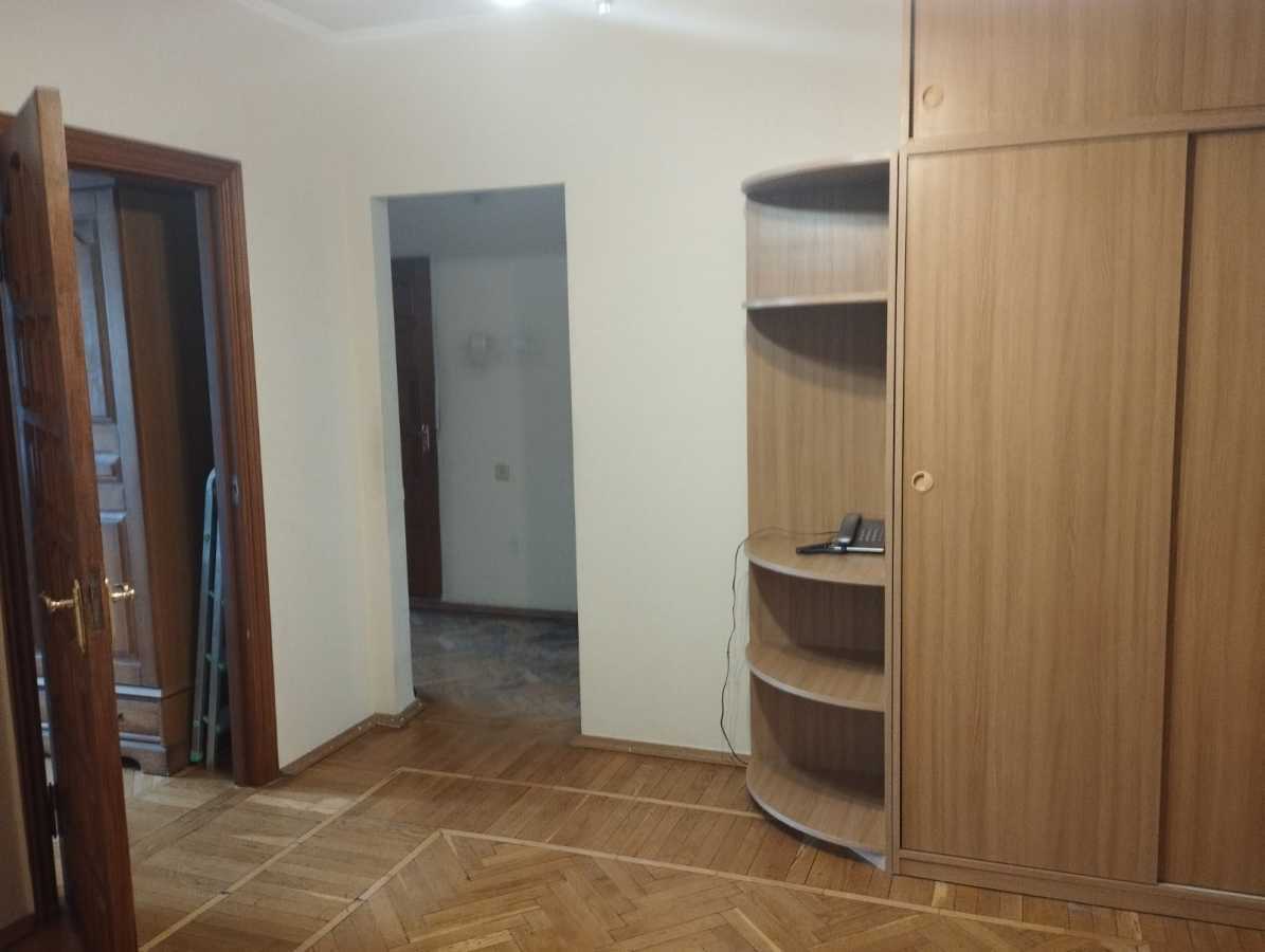 Аренда 3-комнатной квартиры 73 м², Александра Мишуги ул., 1/4