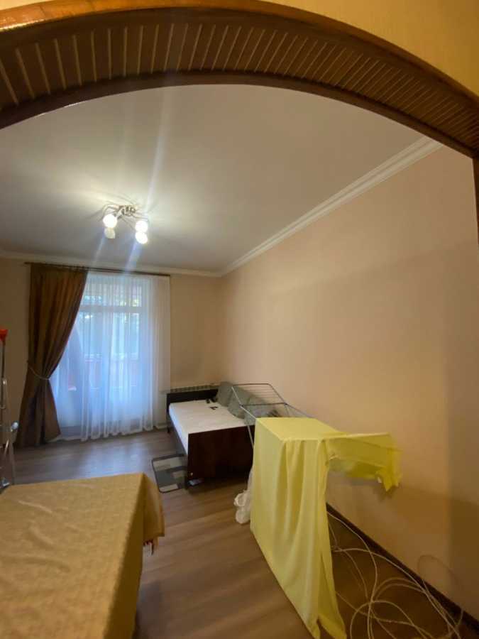 Продаж 1-кімнатної квартири 39 м², Мартиросяна вул., 10/22