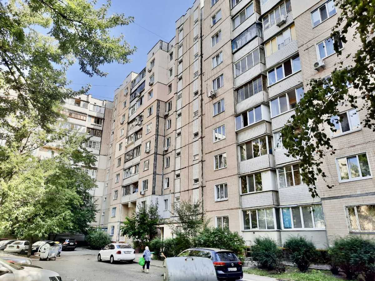 Продажа 2-комнатной квартиры 54 м², Тростянецкая ул., 7