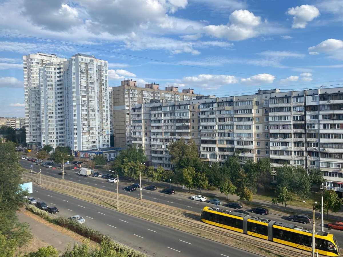 Продажа 2-комнатной квартиры 54 м², Тростянецкая ул., 7