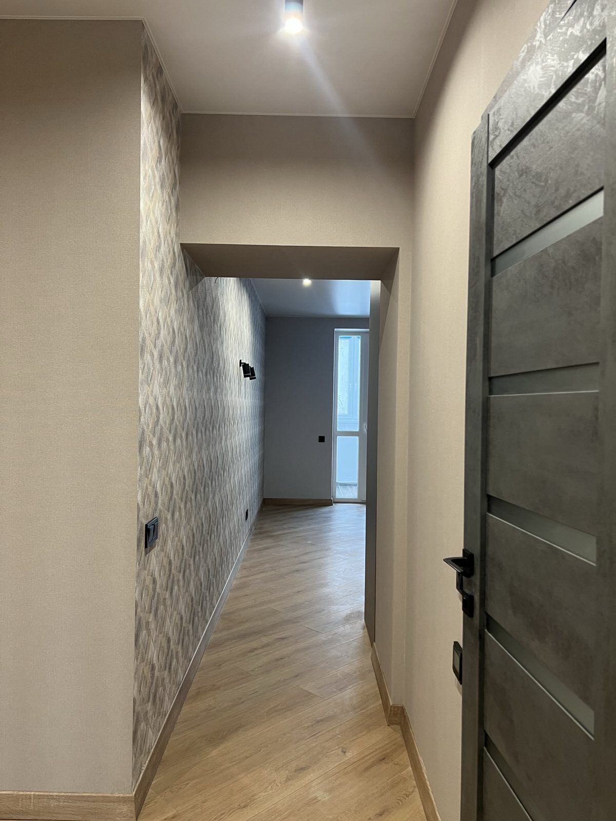 Продаж 1-кімнатної квартири 57 м²