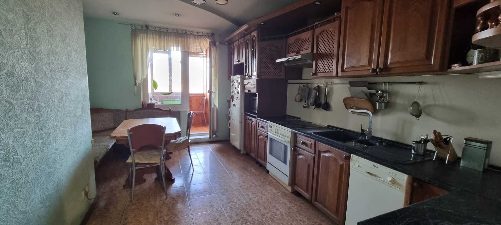 Продаж 4-кімнатної квартири 110 м², Академіка Єфремова вул., 19А