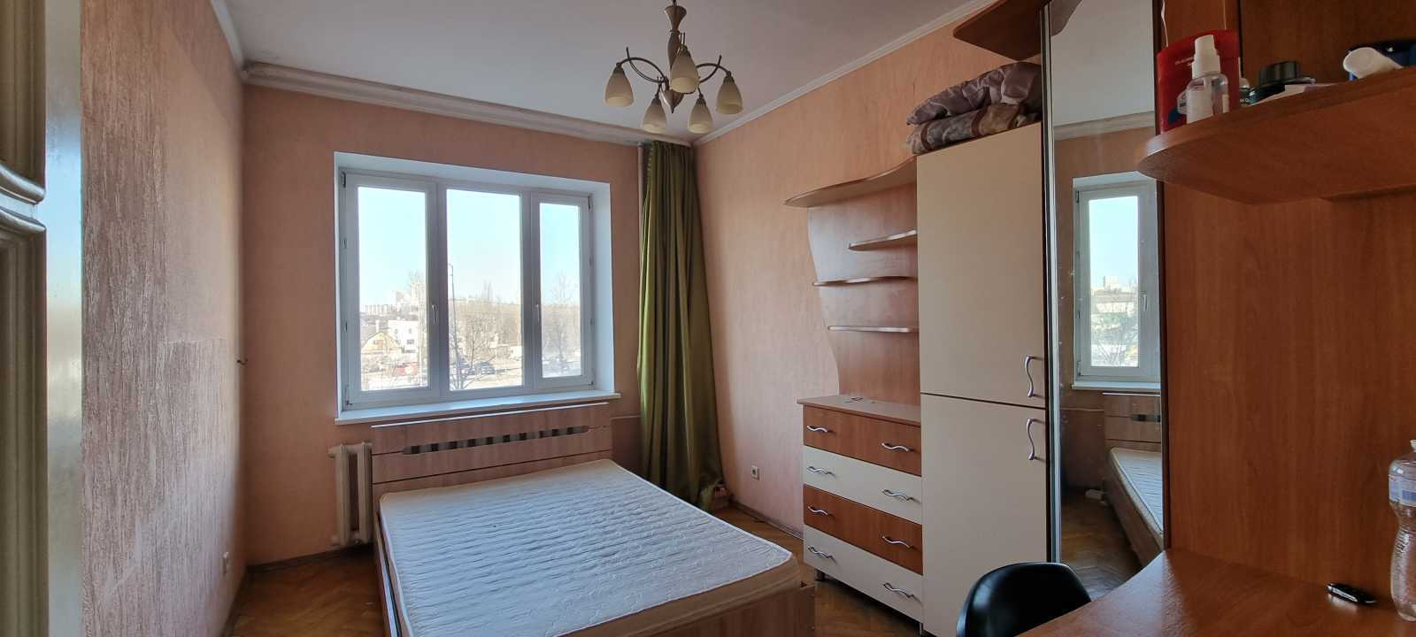 Продаж 4-кімнатної квартири 110 м², Академіка Єфремова вул., 19А