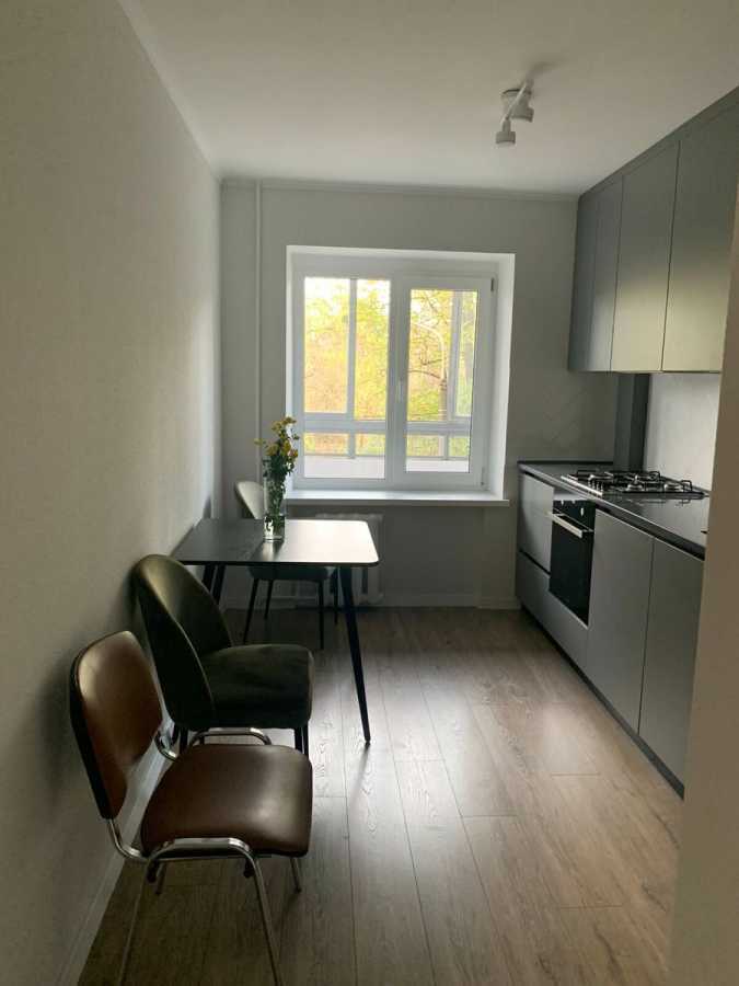 Продажа 4-комнатной квартиры 90 м², Кургановская ул., 3