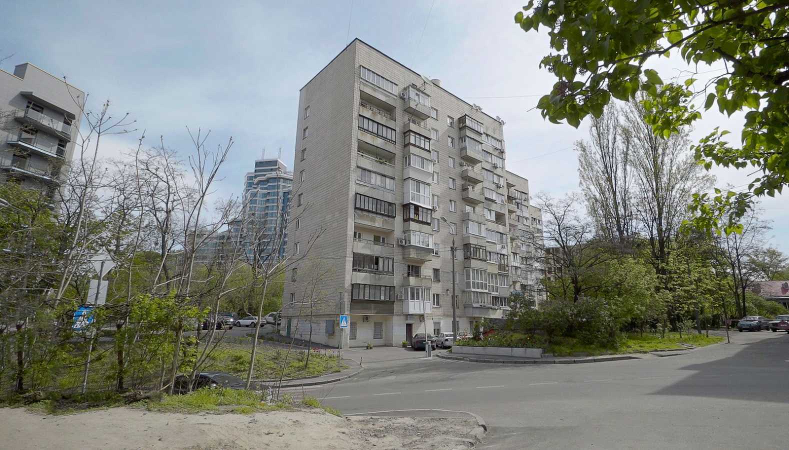 Продажа 4-комнатной квартиры 90 м², Кургановская ул., 3