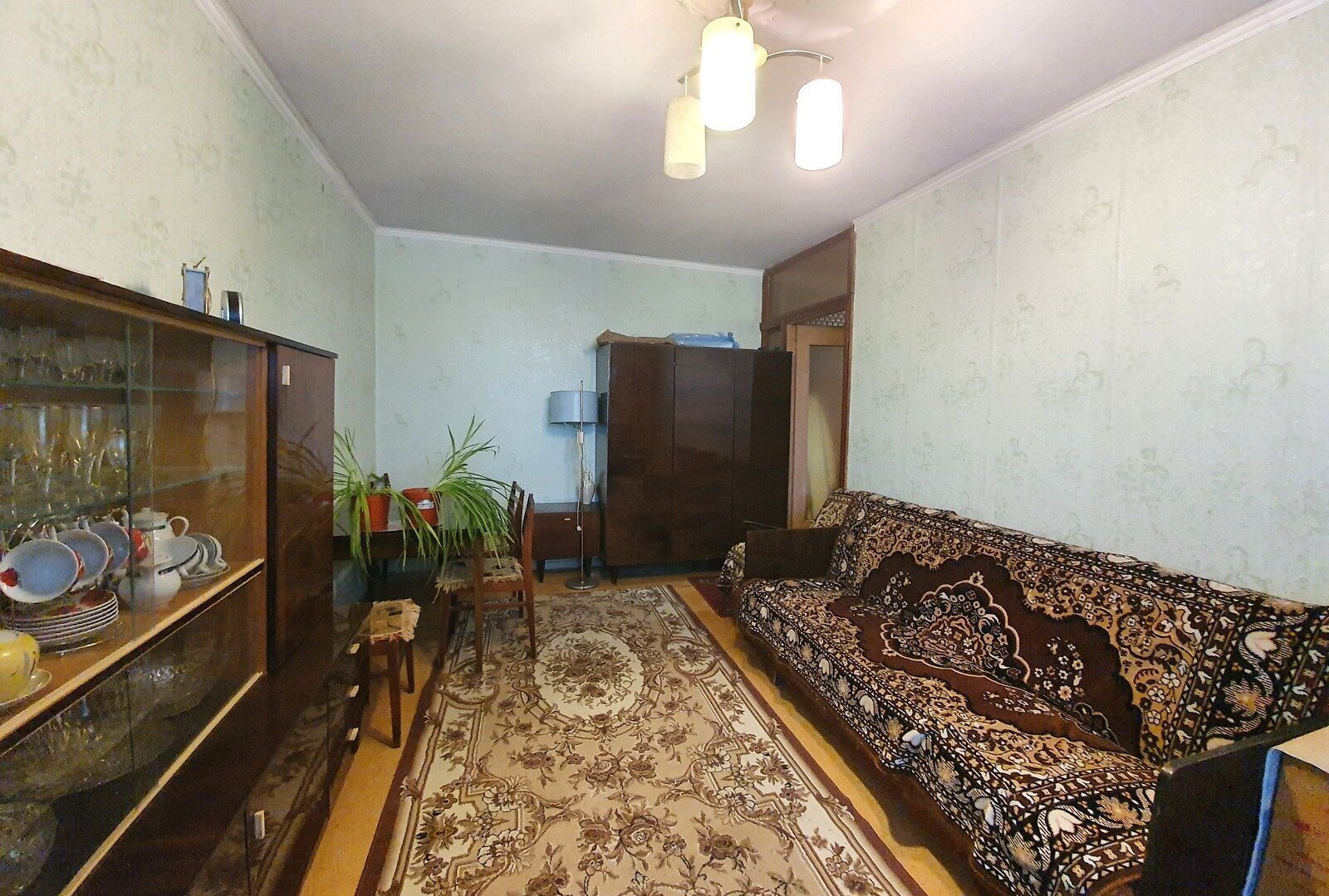 Продаж 2-кімнатної квартири 45 м²