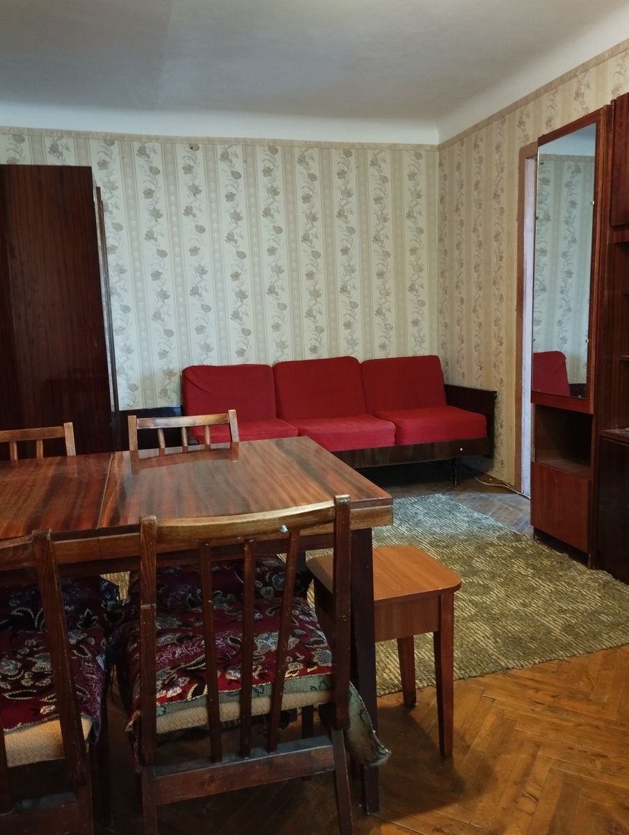 Продаж 2-кімнатної квартири 46 м²