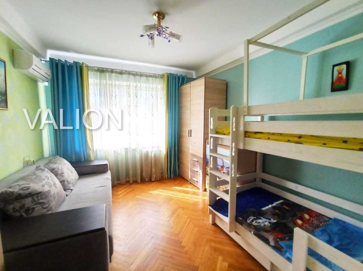 Продаж 2-кімнатної квартири 46 м², Академіка Філатова вул., 1/22