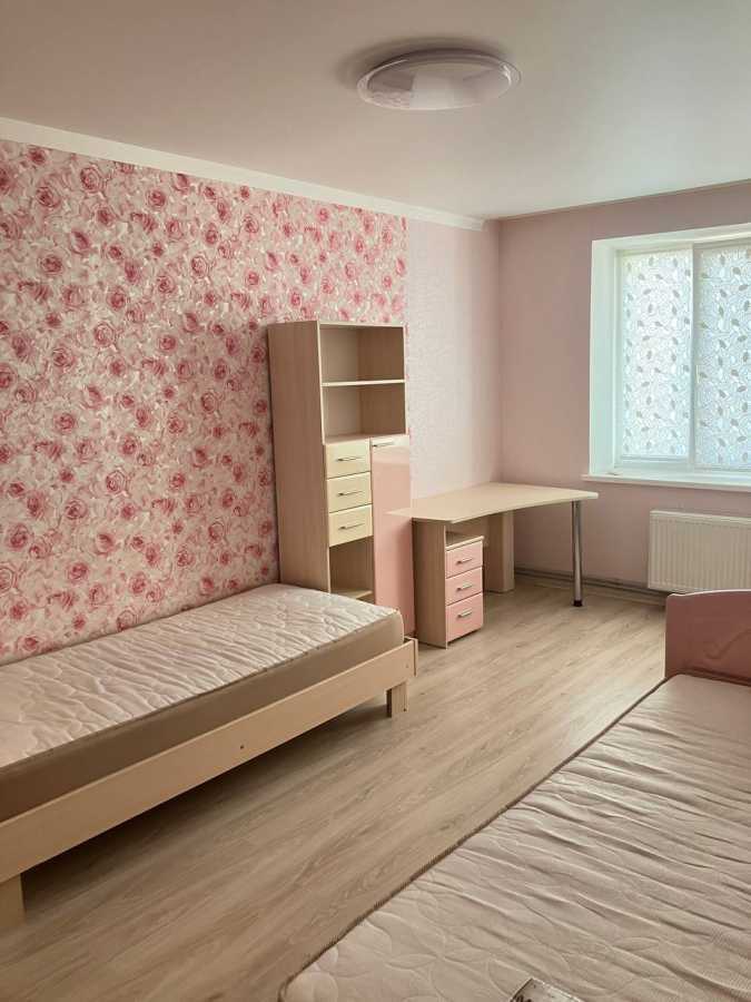 Продаж 3-кімнатної квартири 83 м², Машинобудівників вул., 23