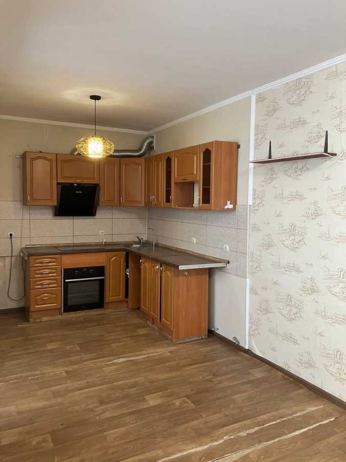 Продаж 3-кімнатної квартири 83 м², Машинобудівників вул., 23