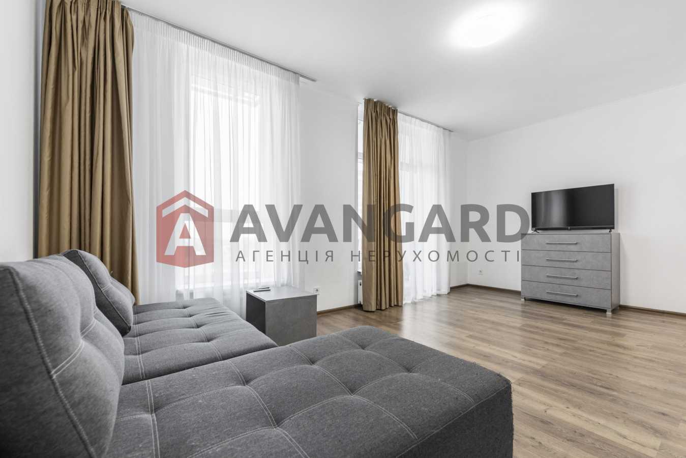 Продаж 1-кімнатної квартири 36 м², Перемоги просп., 67А