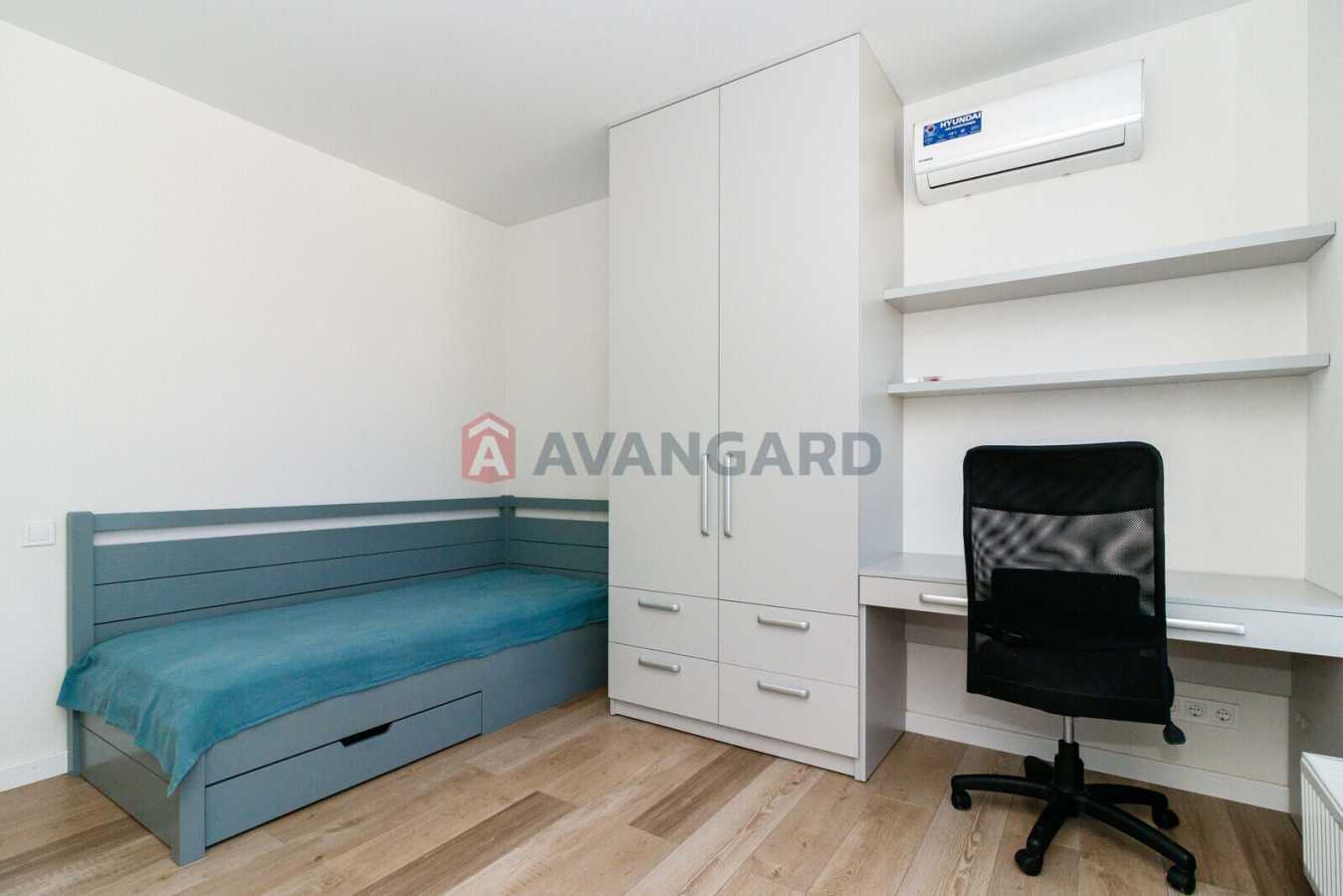 Продаж 2-кімнатної квартири 66.7 м², Перемоги просп., 65а