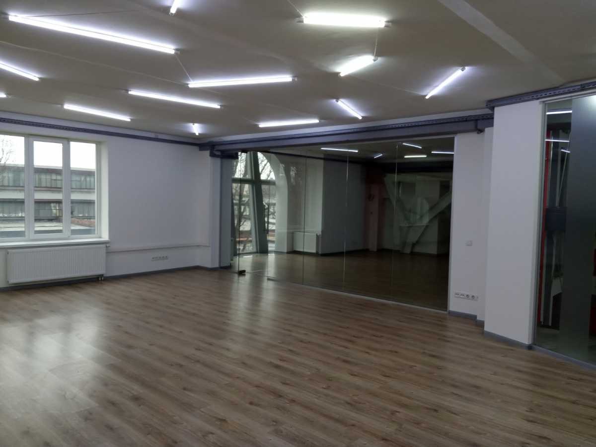 Оренда офісу 208.58 м², Васильківська вул., 30