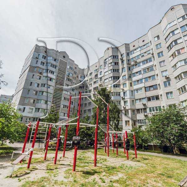 Продажа 2-комнатной квартиры 72 м², Тепличная ул., 38